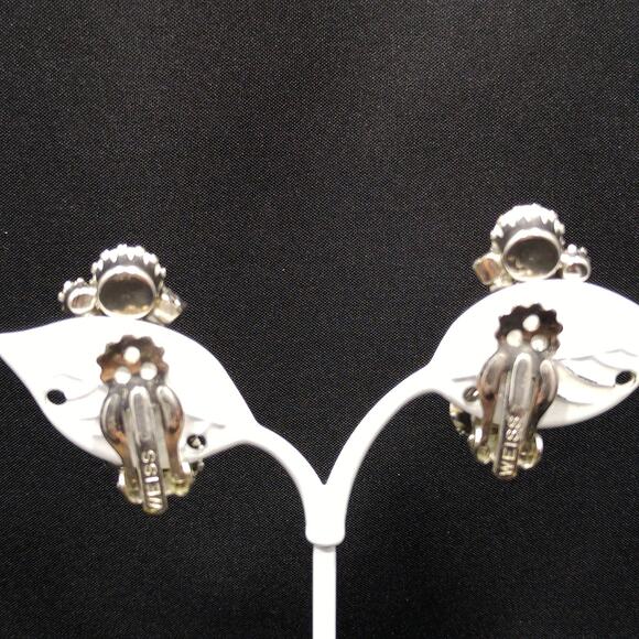 Weiss Aurora Borealis Blue Rhinestone Clip Earrings, White Milk Glass Cabochons - Picture 4 of 10